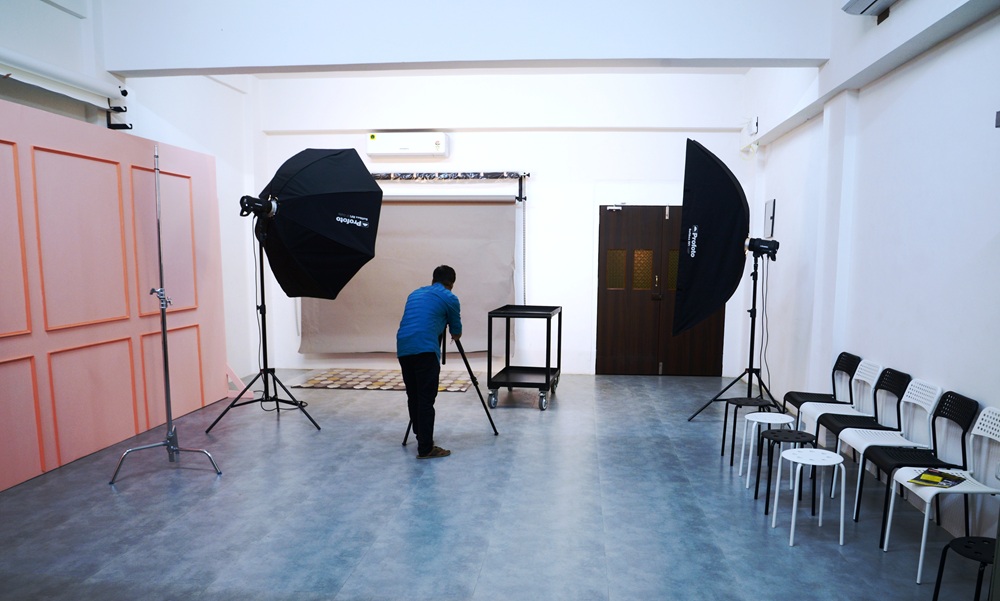 Studio Yellow Light